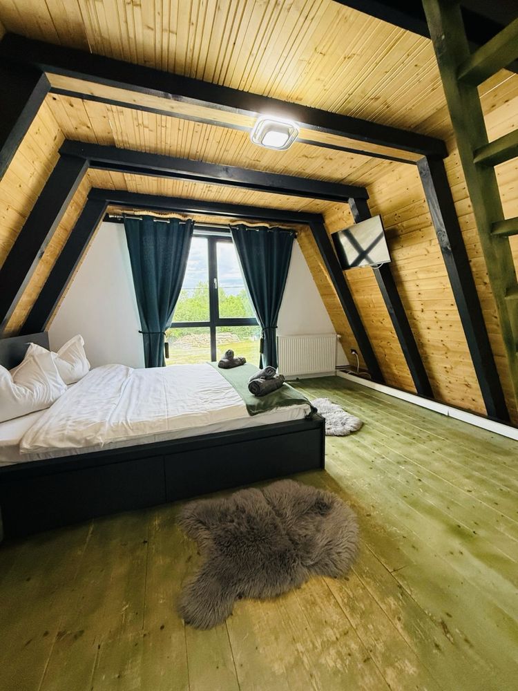 Cabana A-Frame Ariana Valea Avrigului,Ciubar jacuzzi,Piscina