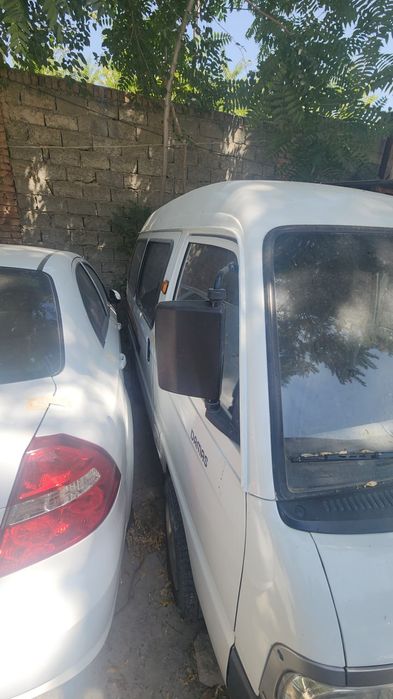 Дамас сотилади холати яхши. Нархи келишилади