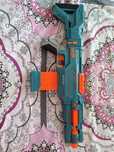 ОписаниеБластерът "Elite
Бластерът "Elite 2.0 Echo CS-10" от "Nerf" мо