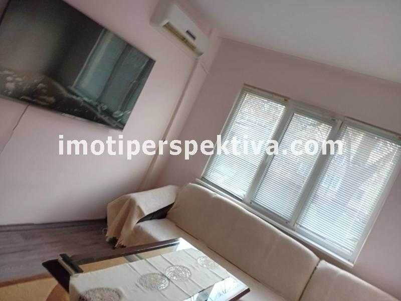 Продава се Двустаен апартамент в Пловдив, Изгрев - 60 кв.м за 1050 €/кв.м - Снимка #1