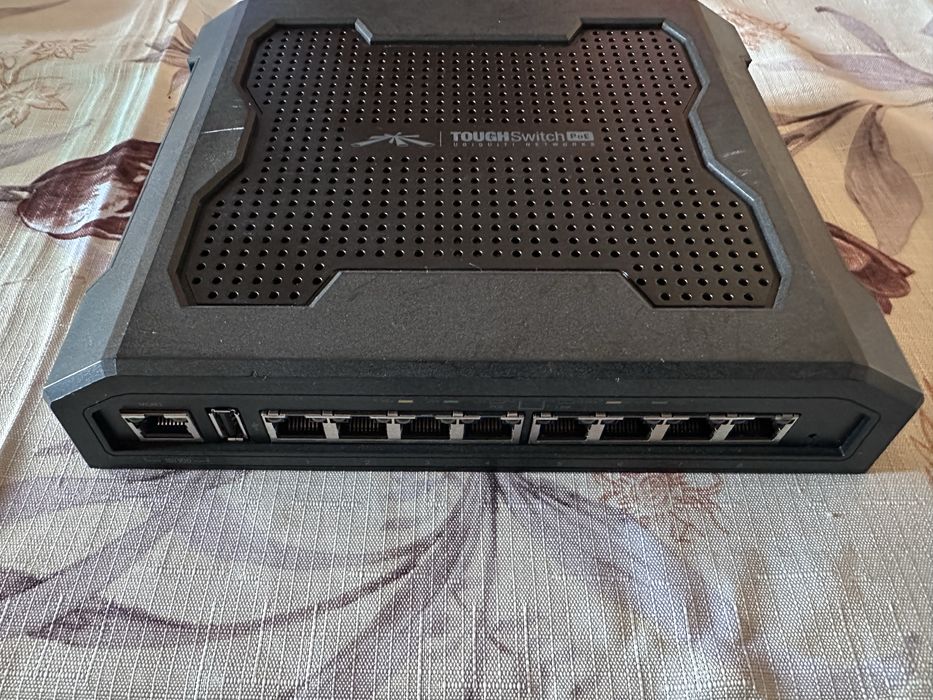 Ubiquiti TS-8-PRO gigabite управляем POE 24/48V switch