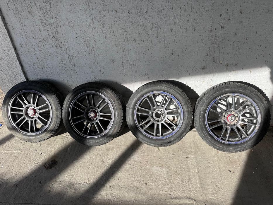 продаются покрышки с титанкой, звонить на ватсапп