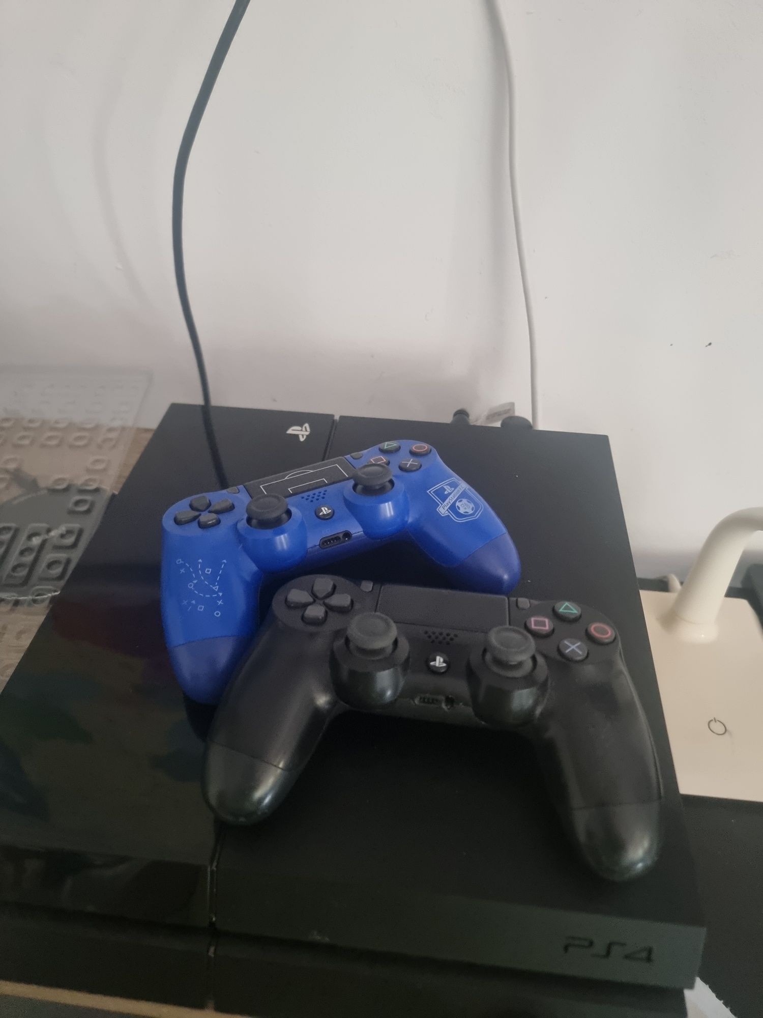 Vând ps4 modat în buzău 1 terabyte