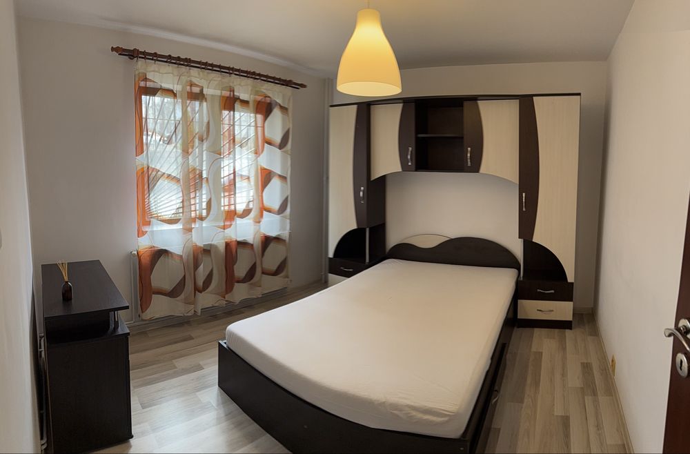 Inchirieaz apartament 2 camere