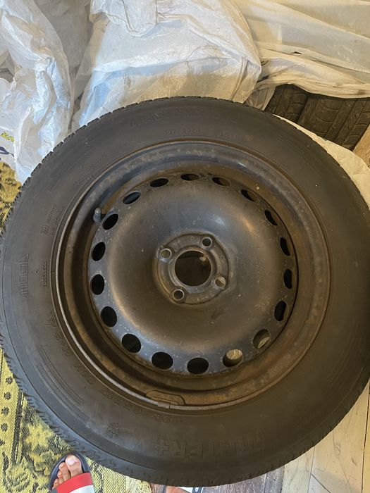 Vand 3 jante+anvelope de iarna si 1 fara anvelopa