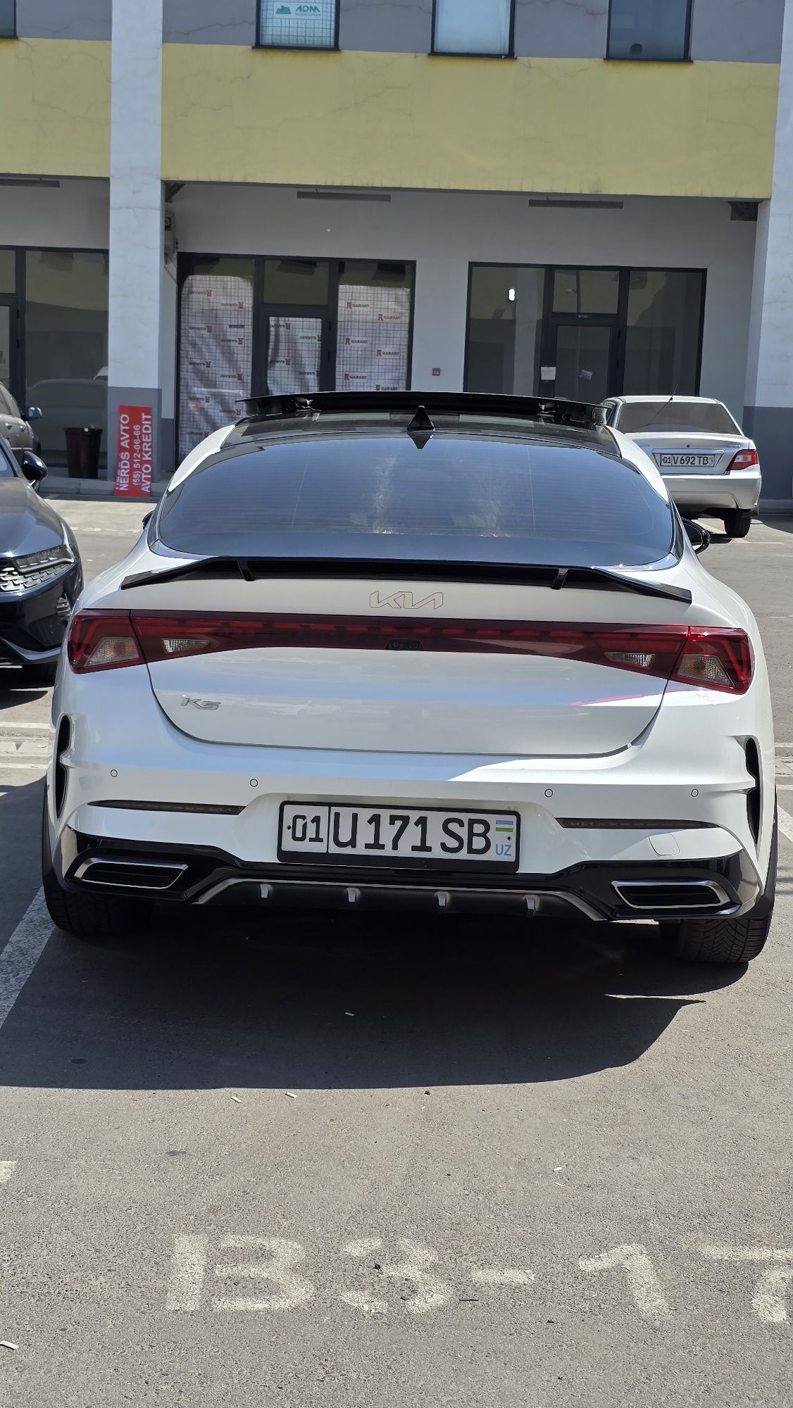 Kia k5 2 litr holati zor luk bor   kraskasi  kapot krilo eshik