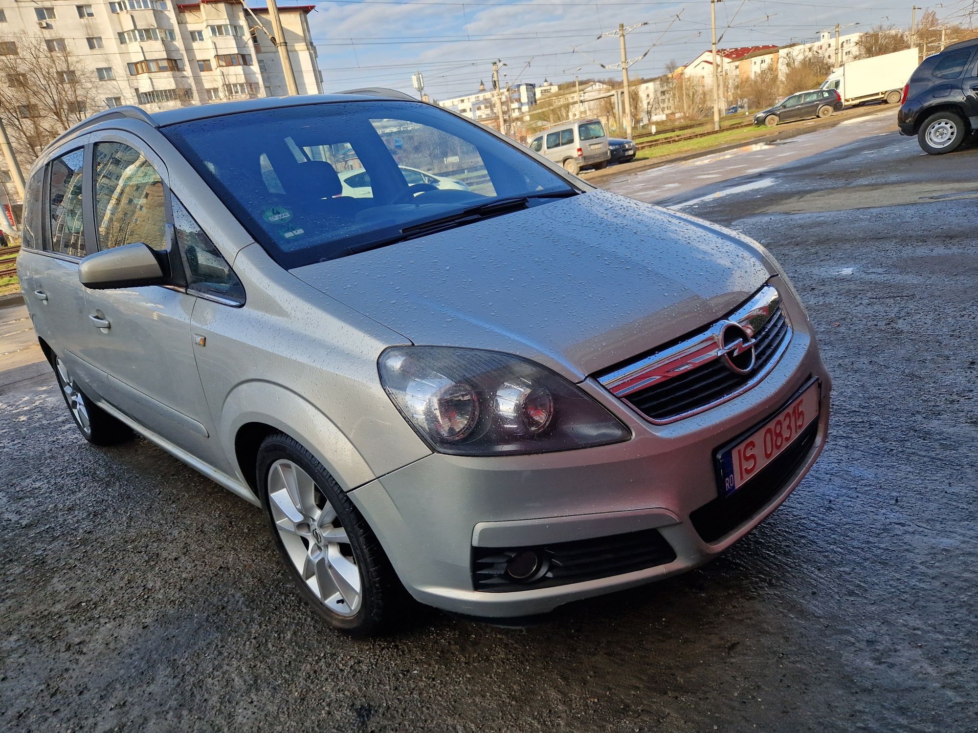 Opel zafira b motorina 1.9 cdti * 7locuri *jante 17zoll