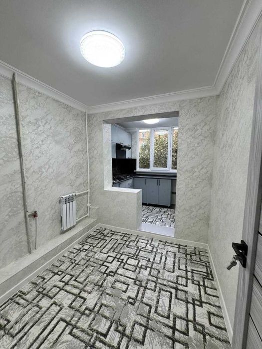 3х комнатная квартира на  2 этаже 70кв/м, в Самарканде