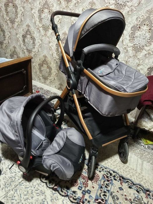 Коляска и в подарок авто кресло