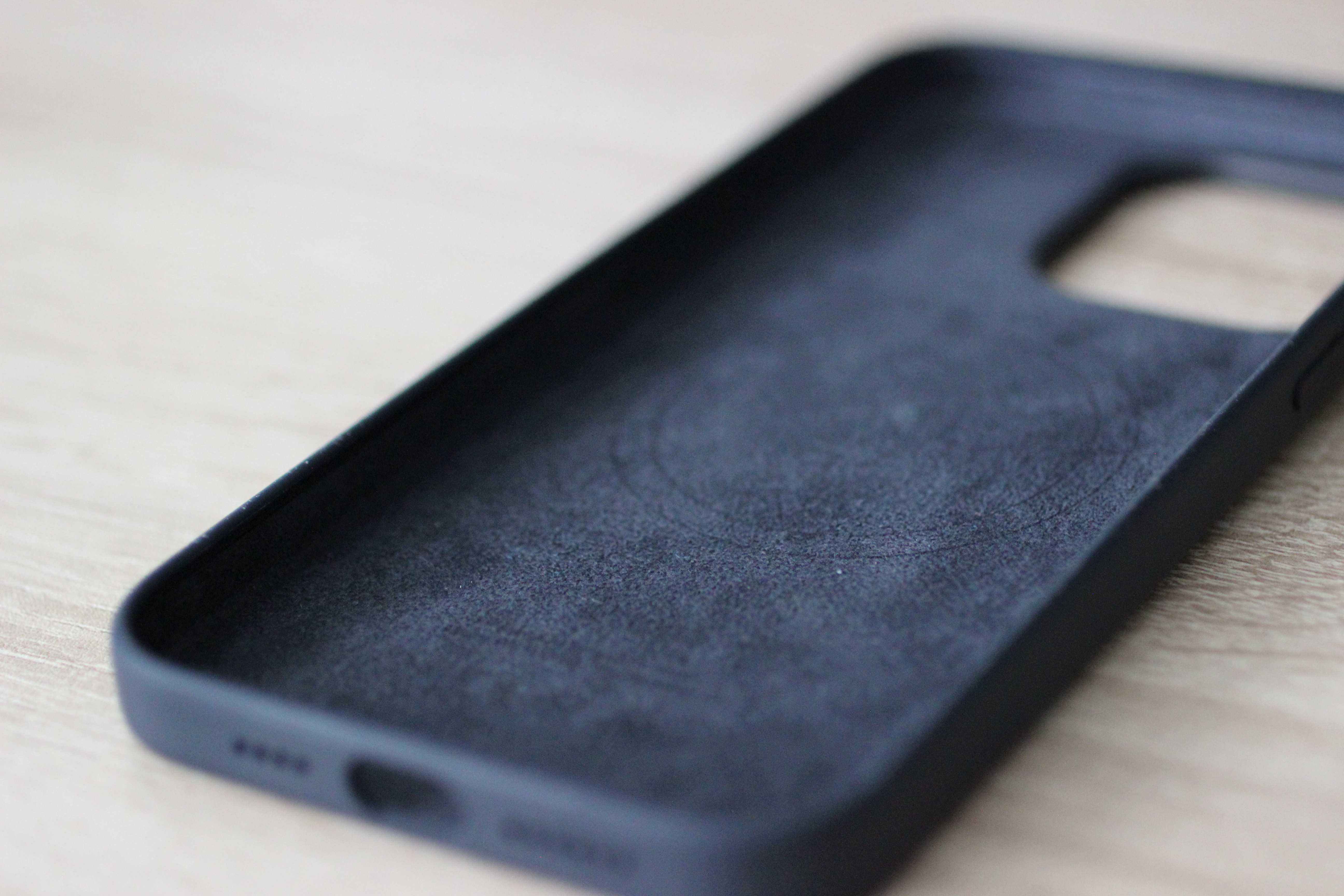 Оригинален iPhone 15 Pro Max Silicone Case Black