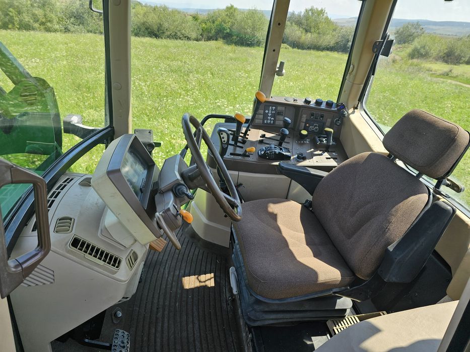 Vând John Deere 6310 cu incarcator frontal