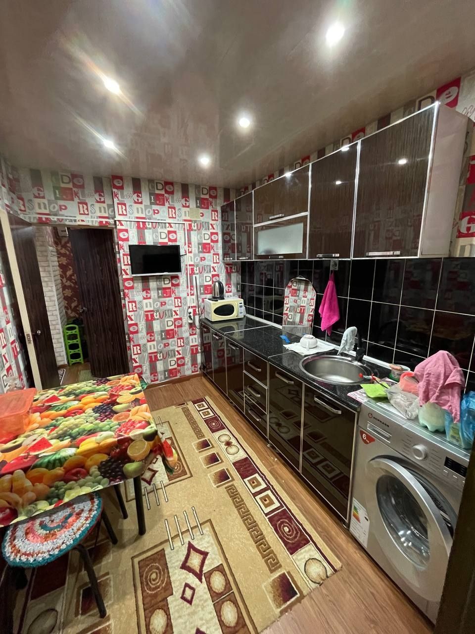 Улица Мукимий - Спорт Товары продам 1 комнатную срочно рядом метро