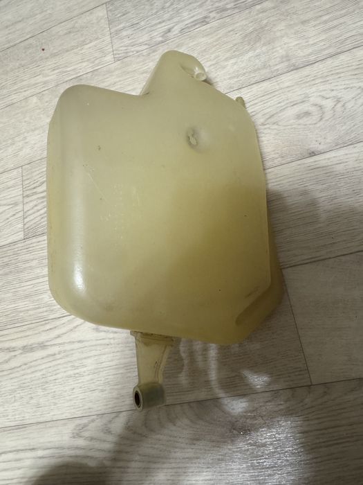 Расширительный бачок мерседес 124