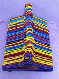 Set 45 umerase de plastic multicolore noi