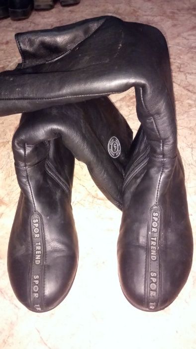 2 пары Сапог зимние натуралка Турция б/у , 1 пара замша новые 39размер