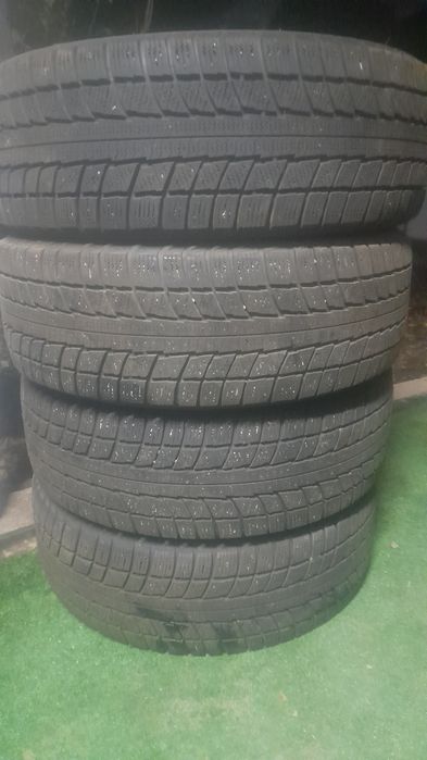 Продам покрышки комплект