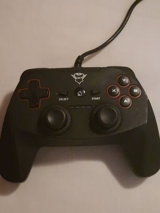 Controller Trust GXT pentru PC / Laptop - USB