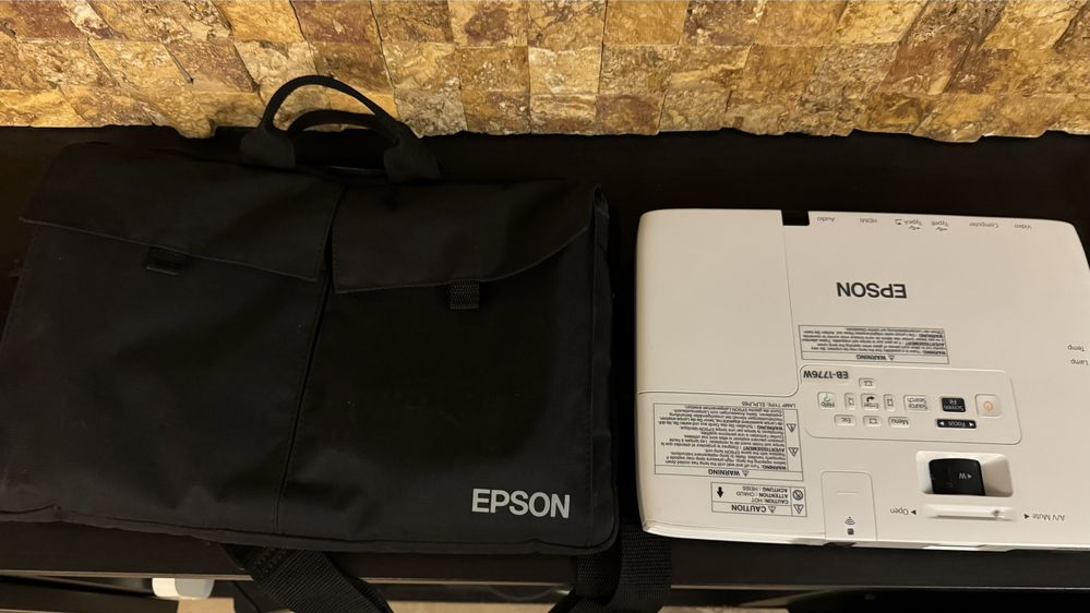 Videoproiector Epson EB [NOU] -HD-3000lm-Autofocus-Wireless connect