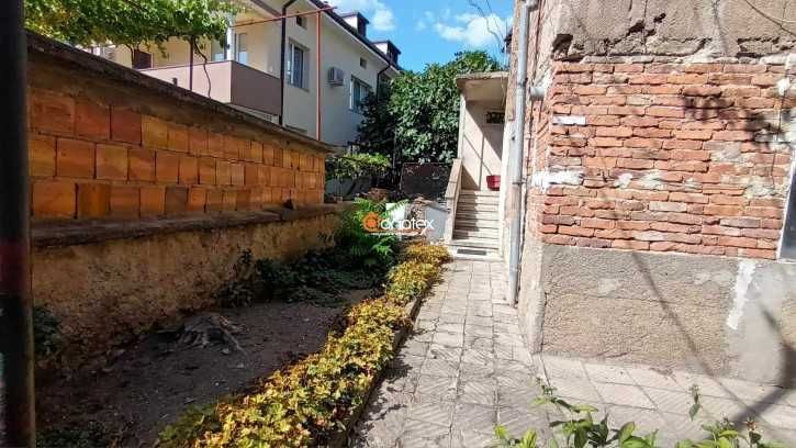 Продава се Етаж от къща в Карлово - 85 кв.м за 1295 €/кв.м - Снимка #1