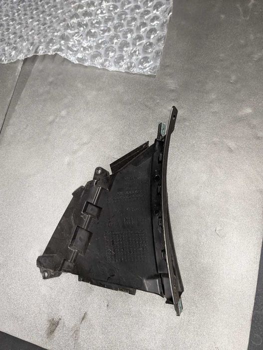 Въздуховод на десен калник за BMW g30 Бмв г30