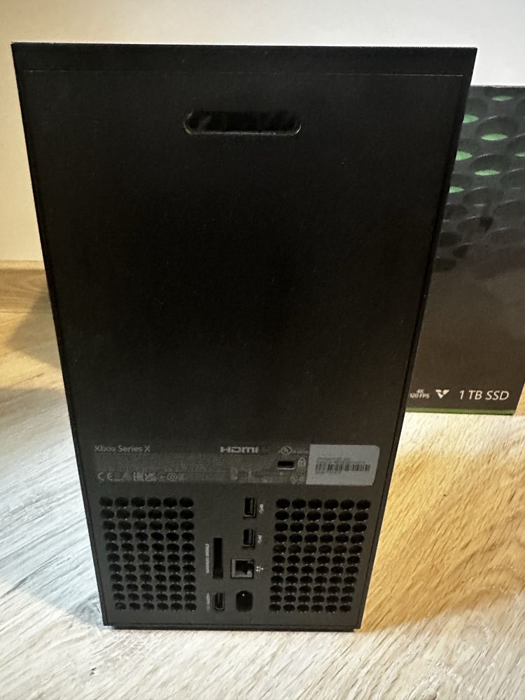 Xbox series X , 1TB + AAA игри