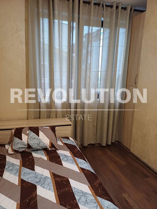 Дава се под наем Тристаен апартамент в Варна, Погреби - 70 кв.м за 600 € - Снимка #2