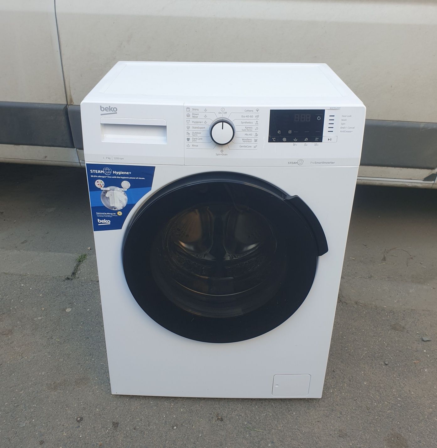 LICHIDARE DE STOC.  Masina de spălat rufe Beko  wps 12404