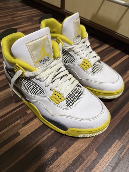 Air Jordan 4 suflur