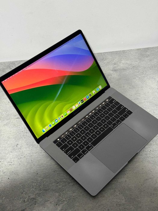 Kuchli Macbook Pro 15'