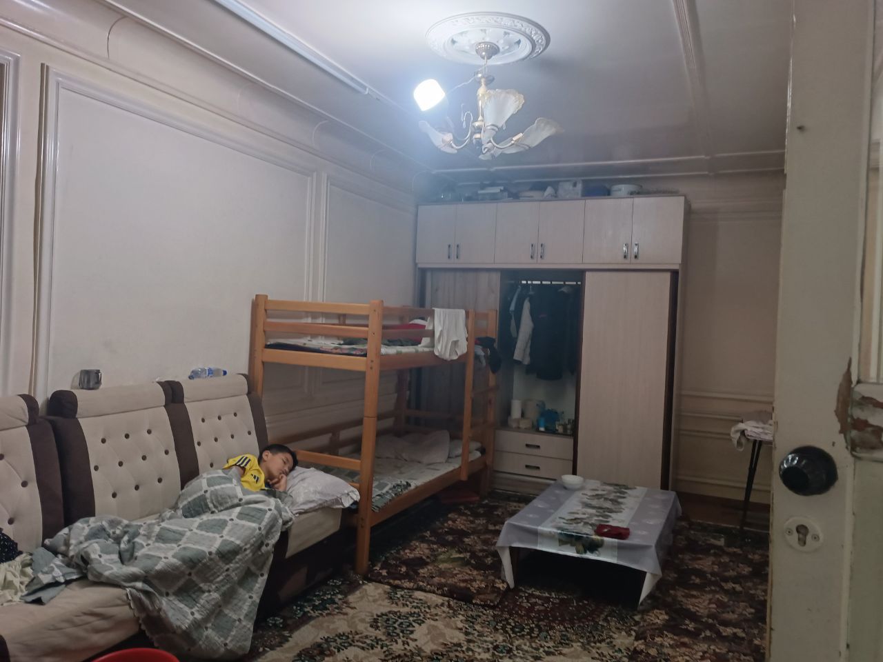 Учтепа шароф махала
2.  8. Сўтик   6 хона Уйи бор
Фасад 16. ×. 17 50
Н