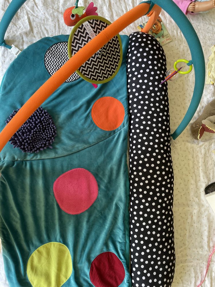 Бебешка гимнастика, постелка, килимче Mamas & Papas