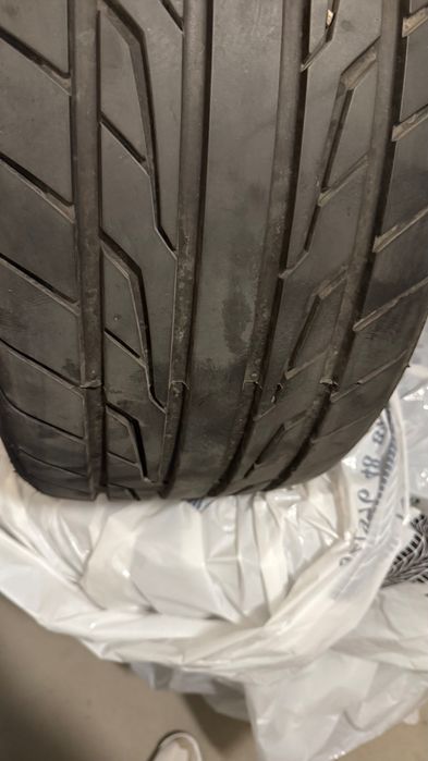 4 гуми 245/40R20-Joyroad Sport RX6 и 275/35R20-Delmax Ultima Sport
