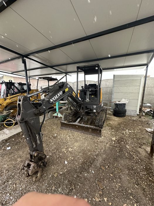 Prestari servicii sapaturi excavari demolari miniexcavator buldo