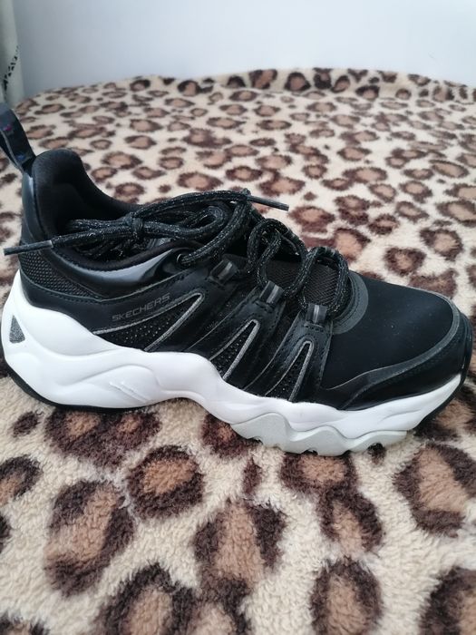 Skechers nr.35 fata