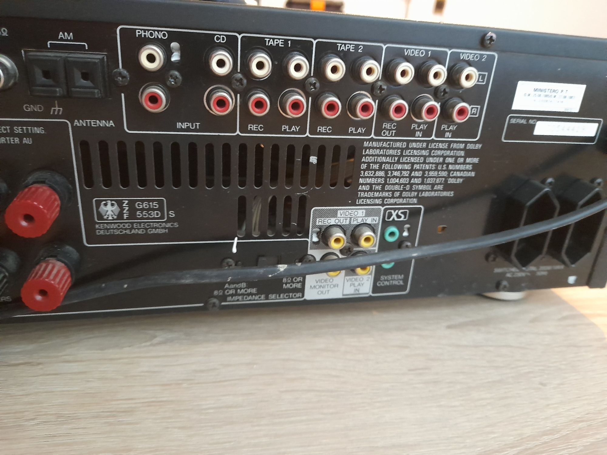 Kenwood 2x100wati cu telecomandă
