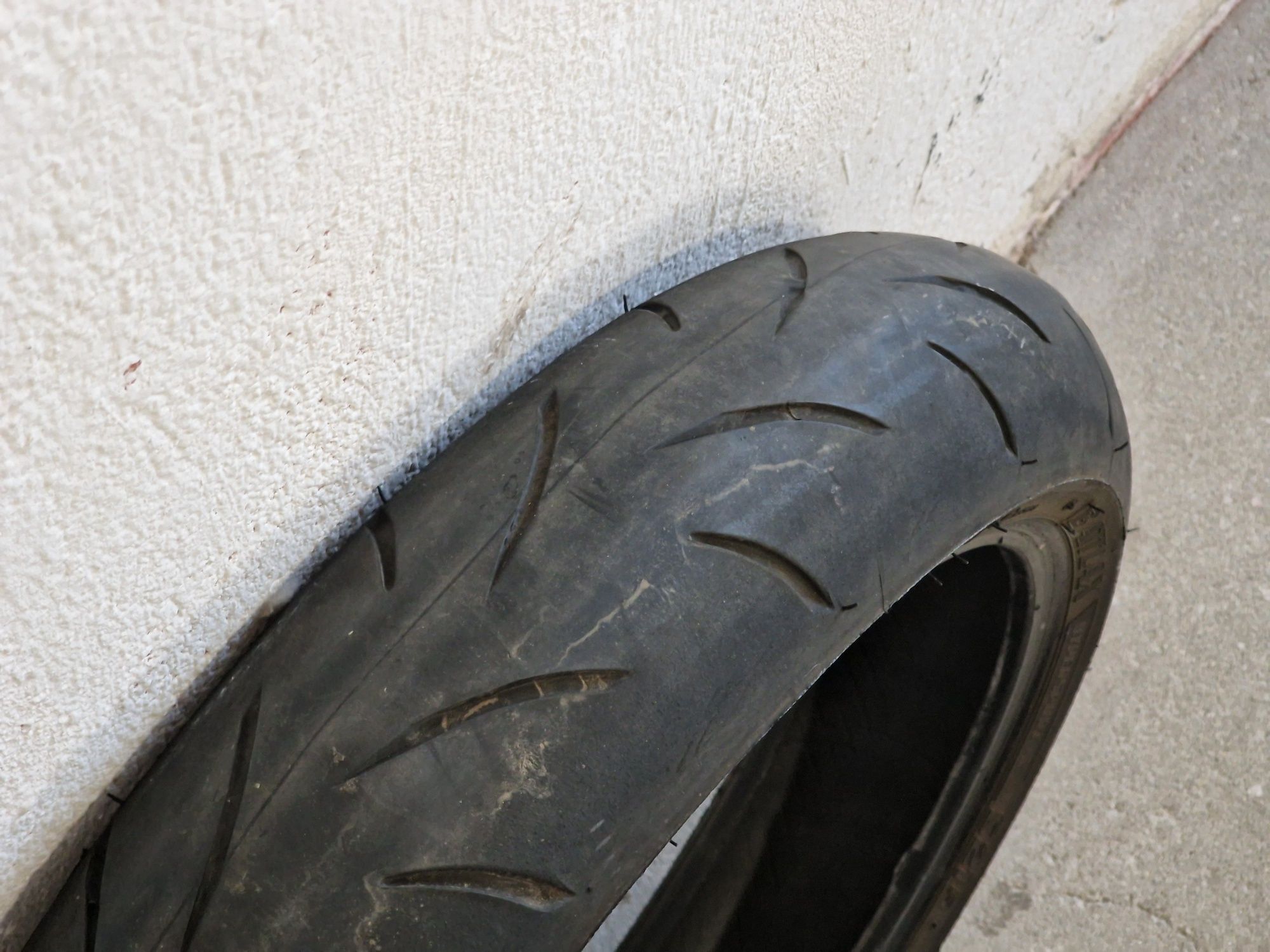 Мото Гума 120/70/17 Мотоциклетна Гума Мотор Bridgestone Battlax S21