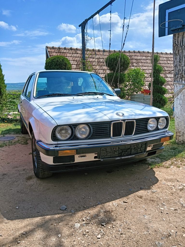 Vând BMW E30 316 1.8 1985