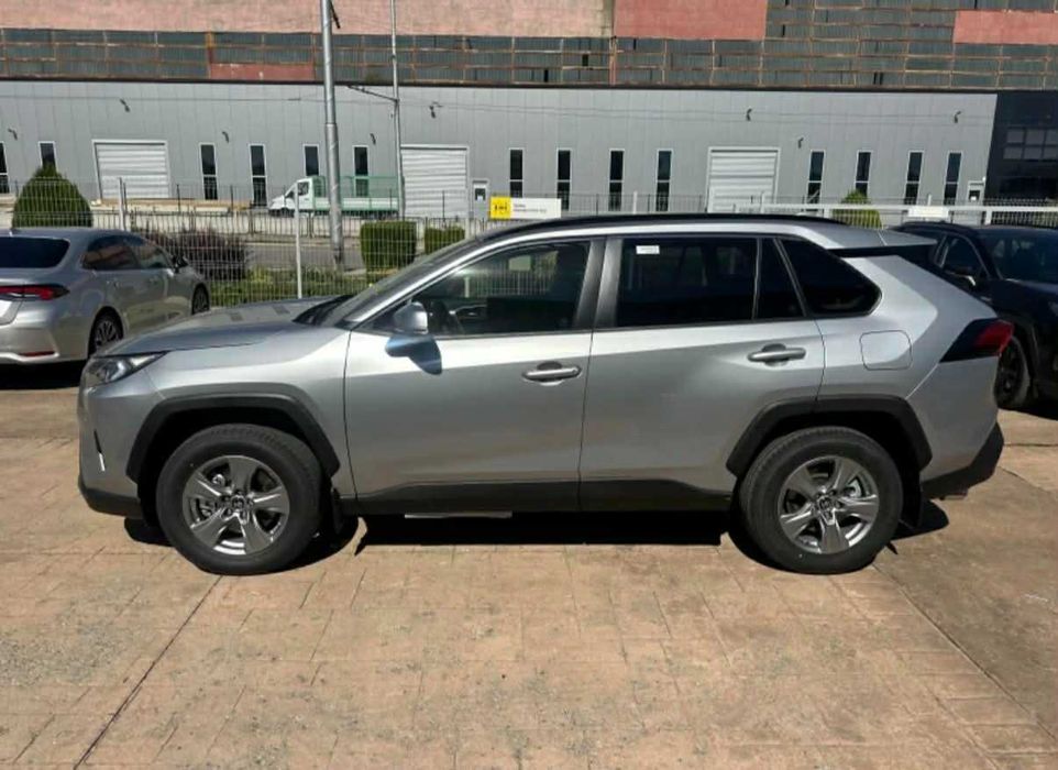 Тойота рав 4 хибрид на части