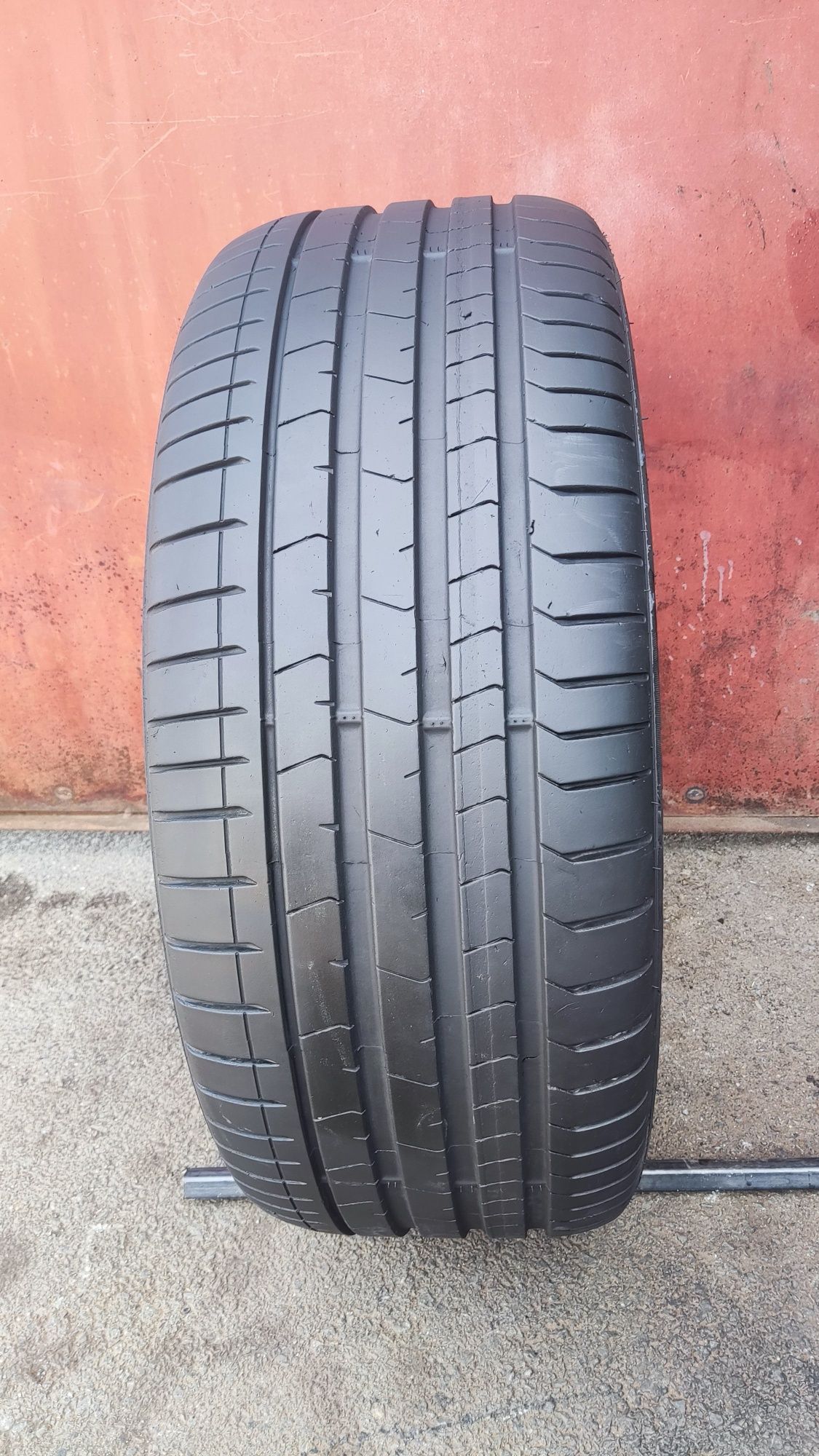 1бр. лятна гума 275/40/22 Pirelli P Zero, PZ4 , XL , runflat 
dot19
7m