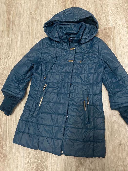 Демисезонная куртка для девочок. 10-11 лет