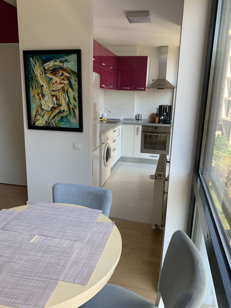 Particular inchiriez apartament 2 camere Delea Veche