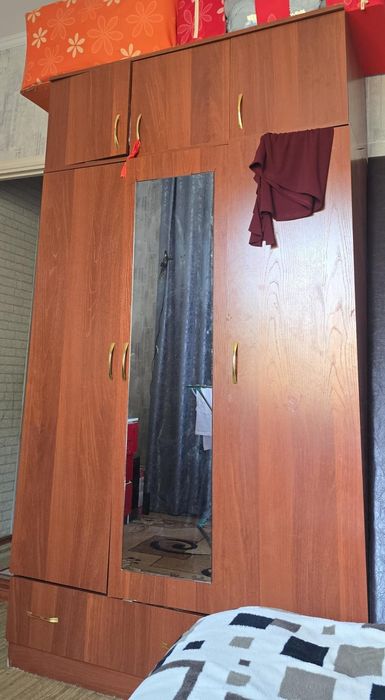 Шифонер б/у в отличном состояний