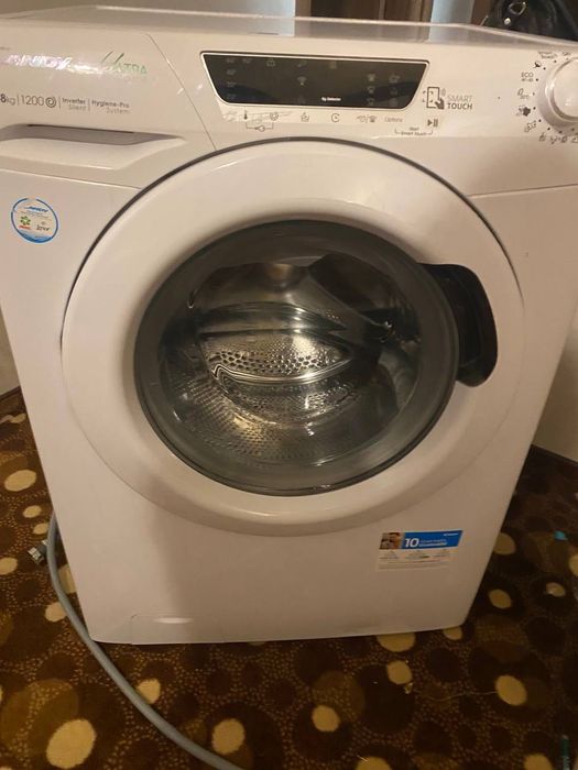 Mașină de spălat Candy – aproape nouă