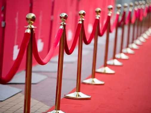 Аренда и продажа ограничительных стоек