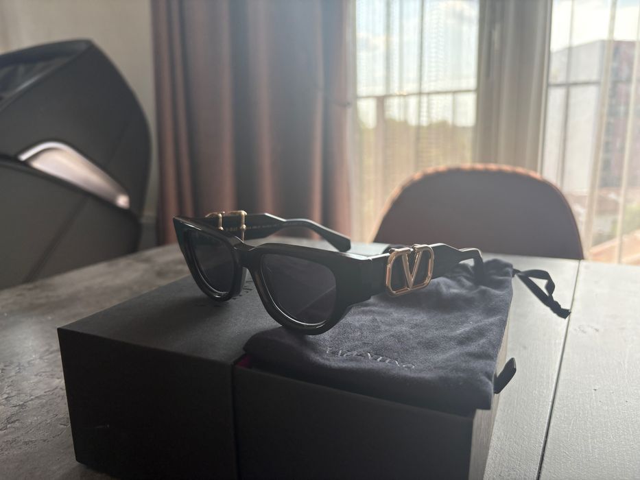Valentino истински слънчеви очила