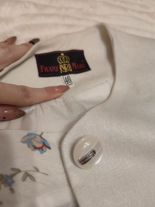 Светла рокля на цветя