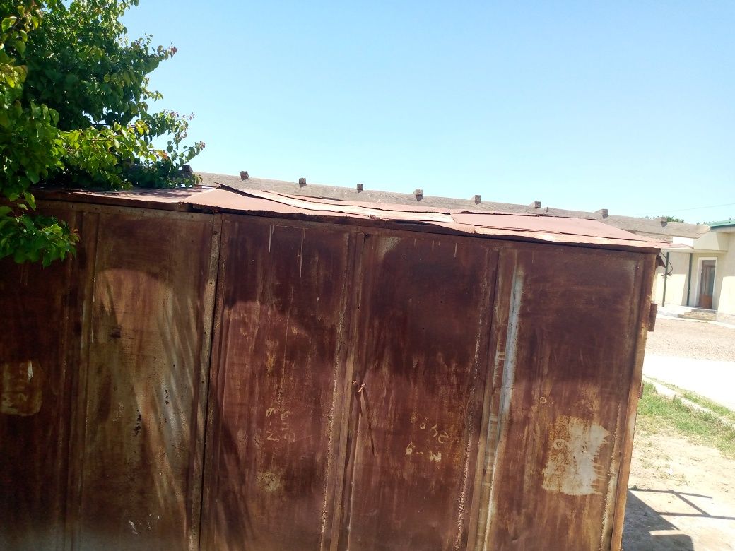 Garaj sotiladi, holati yaxshi 3×5×2.5 m