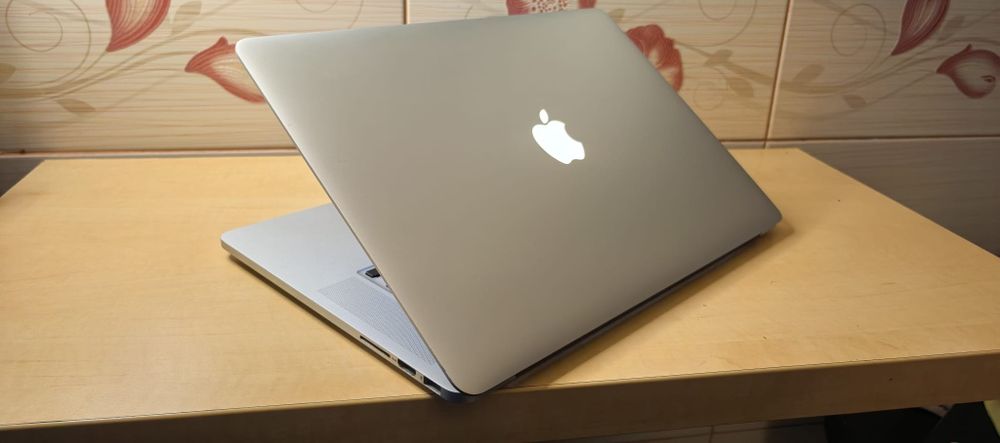 Macbook Pro 15 Retina 2015_i7 Quad Core_16GB 1600Mhz_128GB SSD Apple_