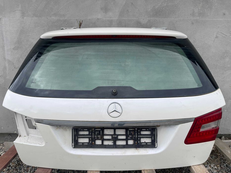 Haion / Hayon / Portbagaj E class break S212 cu luneta / 2009-2016