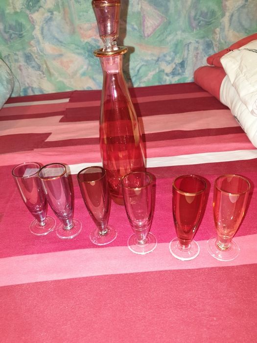 Serviciu  lichior de sase persoane